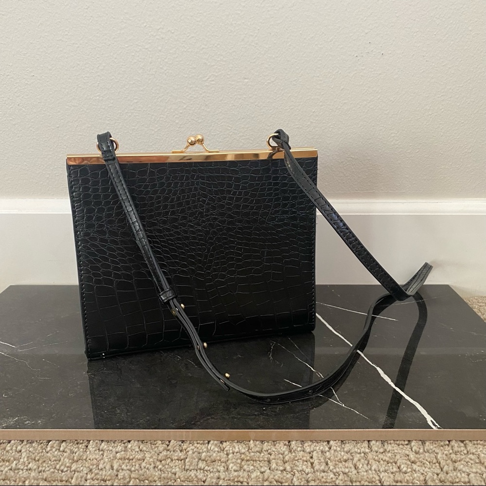 Faux Black Croc Crossbody Purse - Picture 3 of 8